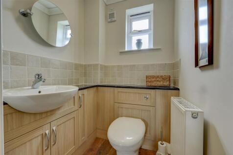 Cloakroom WC
