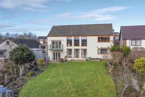 77 Clifford Road