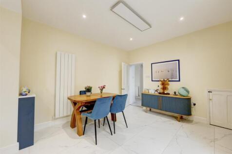 The Firs Kitchen Dining Area