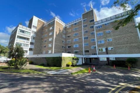 2 bed flat to rent Dolphin Court, London NW11