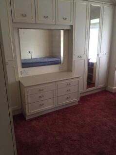 chase-road-kt19-8tl-910117