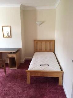 chase-road-kt19-8tl-910127