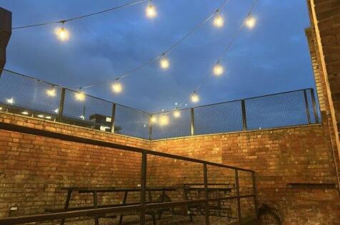 lower-brown-street-le1-5th-995720