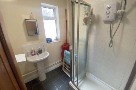 east-park-road-le5-5hh-995585