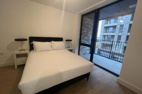 18-blair-street-aberfeldy-village-e14-0ny-1022351