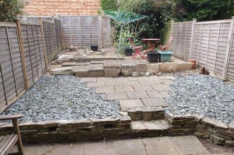 dollis-drive-gu9-9qd-916555