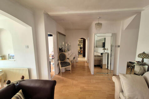 loungedineropeningup