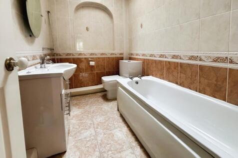 693077ccbathroom