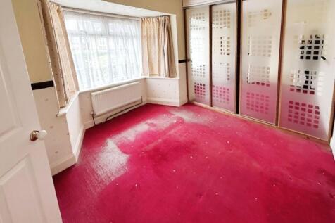 e195d3d8bedroom203