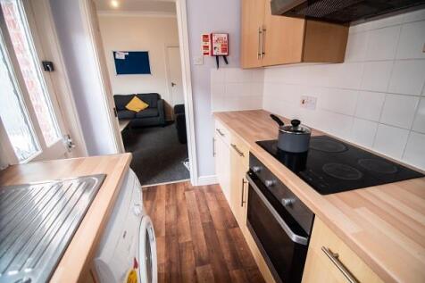 6_harland_rd_student_properties_kitchen2.jpg