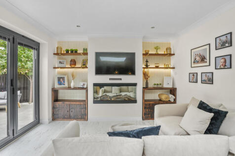 Kitchen-family-dining