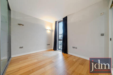 c308b45a-d74b-4de...