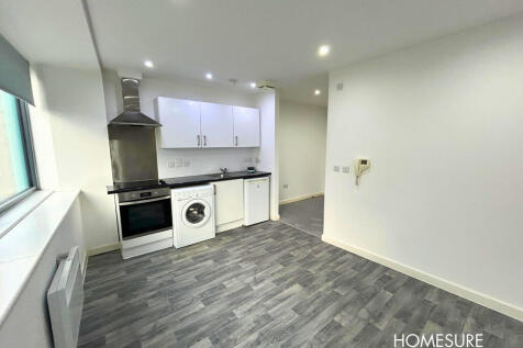 KITCHEN/LIVING RO...