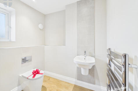 CAM03218G0-PR0849-STILL010