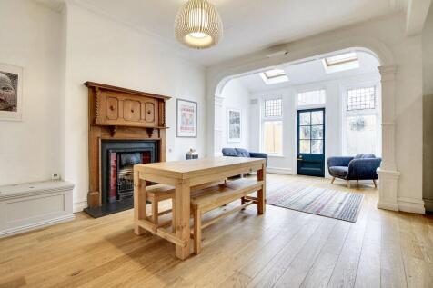 Open Plan Kitchen/Diner Living Area