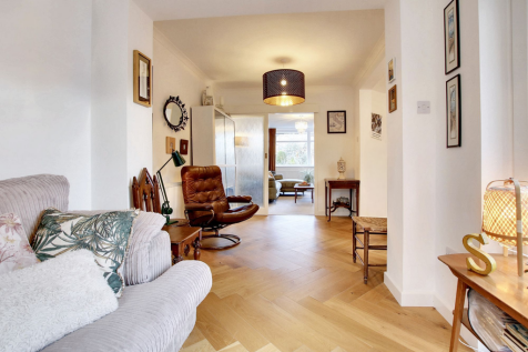 Open plan kitchen/diner snug area