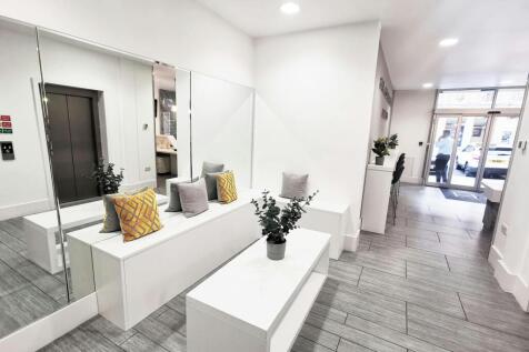 Gainsborough House reception 1.jpg