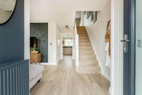A bright and welcoming entrance hallway