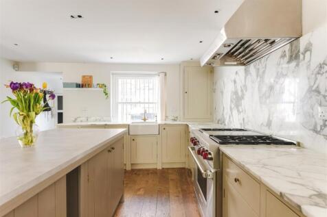 Navarino Road-15.jpg