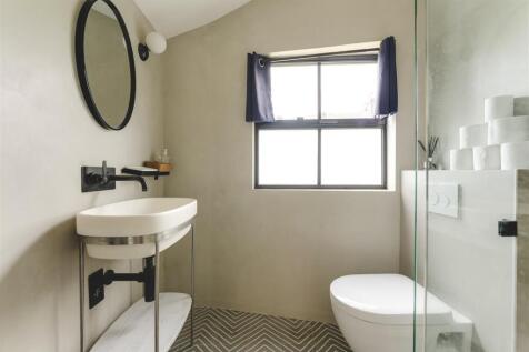 Navarino Road-30.jpg