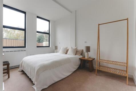 Clissold Close-30.jpg