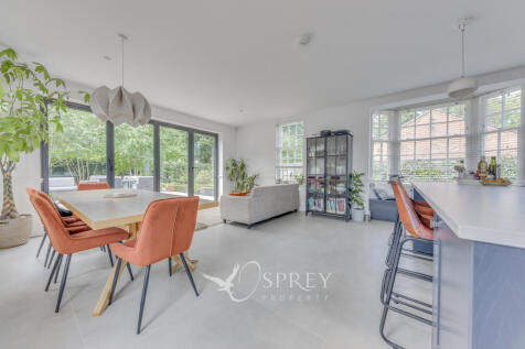 Open-plan Kitchen/Li