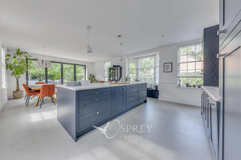 Open-plan Kitchen/Li