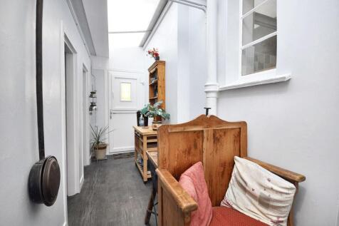 Inner hall/ Boot Room