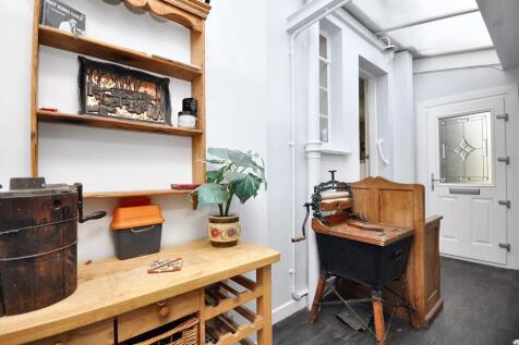 Inner hall/ Boot Room