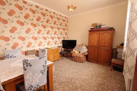 Dining Room/4th Bedroom