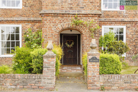 The_Grange_externals_13