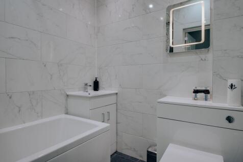 Ground floor family bathroom