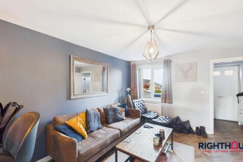 Through Lounge &amp; Kitchen