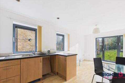 Open Plan Lounge/Kitchen