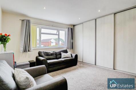 SITTING ROOM/BEDROOM