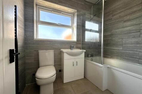Bathroom II.jpg