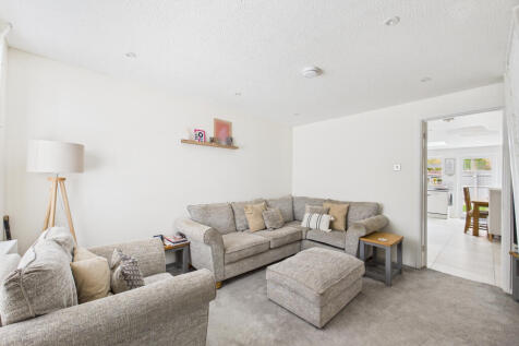 CAM01354G0-PR0578-STILL002