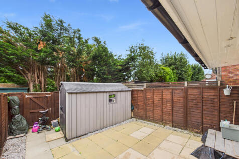 CAM01354G0-PR0565-STILL025