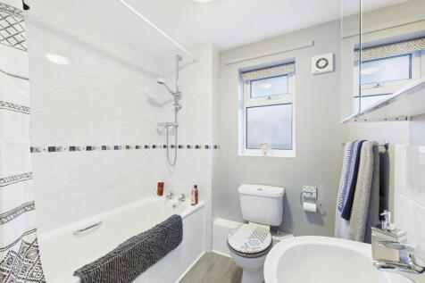 CAM02536G0-PR0025-STILL003