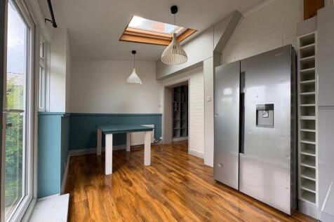 Photo 04-11-2025, 11 41 11.jpg