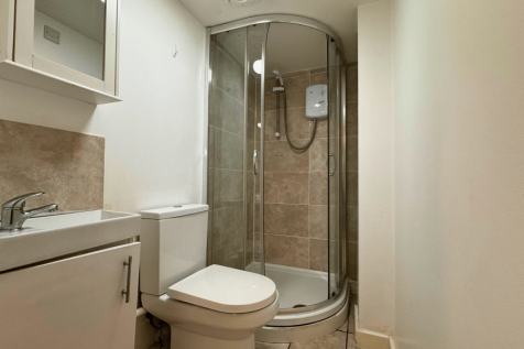 Bedroom 4 En-suite