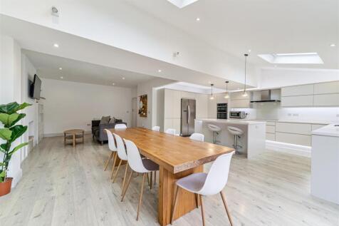 Kitchen/Dining/Family