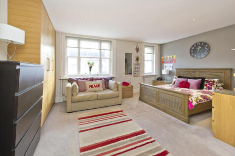 Large Guest Bedroom