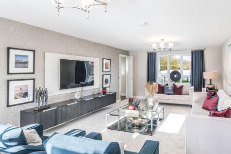 Buchanan 4 bedroom home, spacious lounge