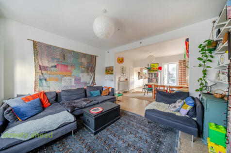 64f8b1f6-17df-4a4...