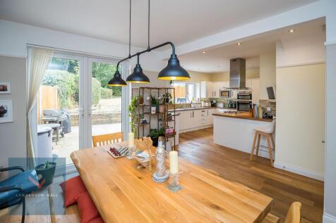 Open Plan Kitchen/Dining/Family Room