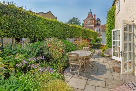 76950_3 The Courtyard Moor Park (28)_low.jpg