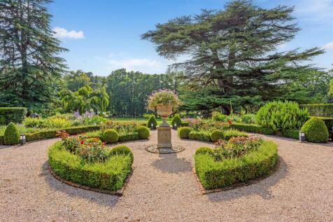 76950_3 The Courtyard Moor Park (30)_low.jpg