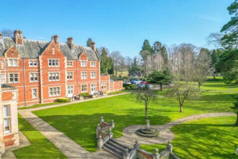 East Wing - Caldecote Hall.jpg