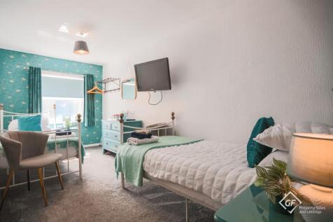 Shanon Bedroom (1).jpg